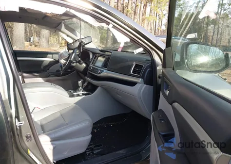 2014 Toyota Highlander Xle V6 z USA, uszkodzony, nr VIN 5TDJKRFH4ES014732